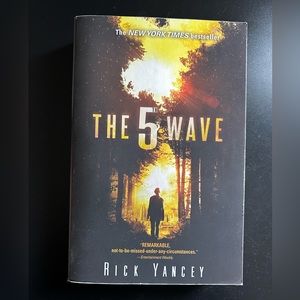 The 5th Wave by Rick Yancey